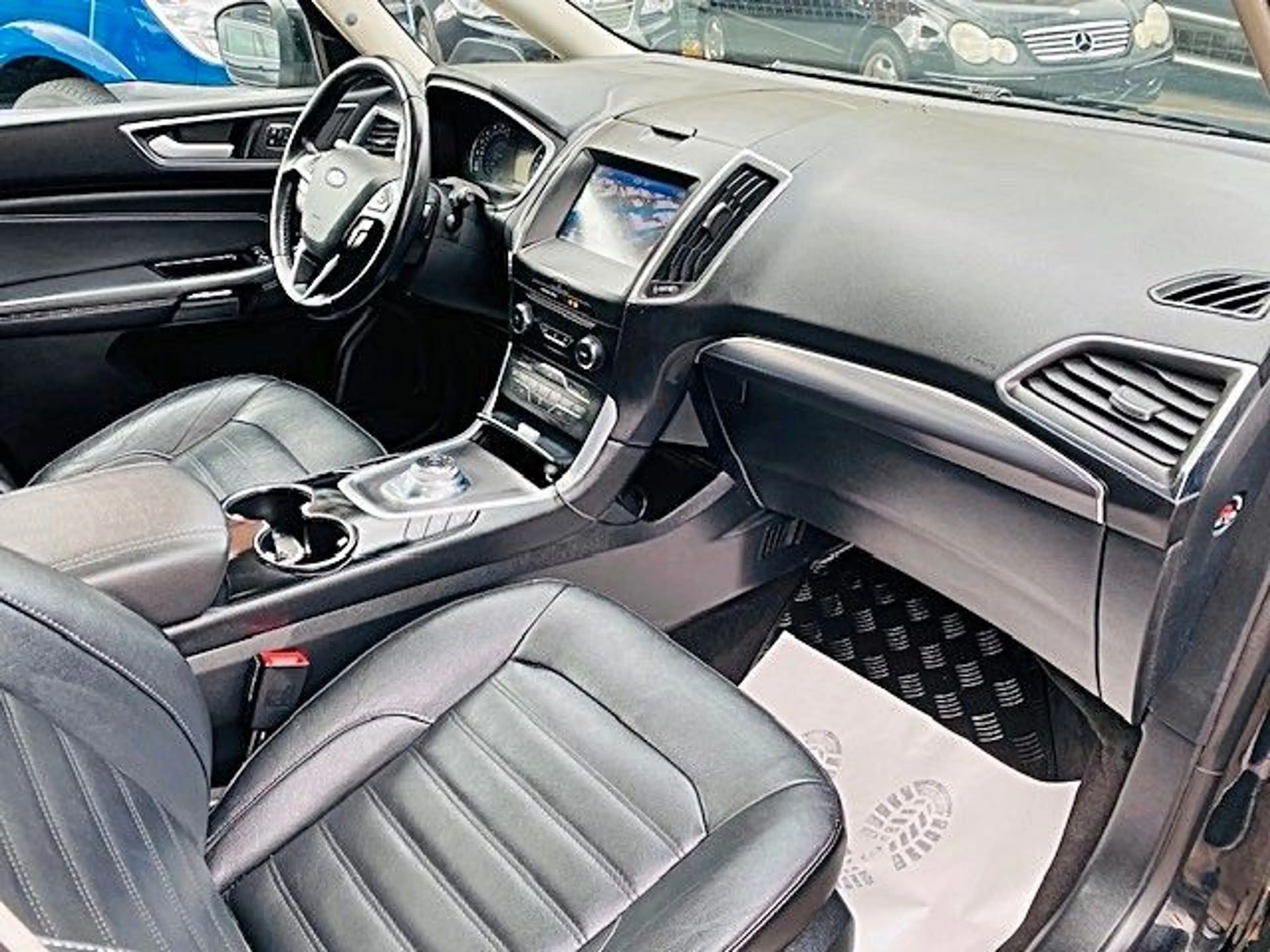 Ford Galaxy 2,0 EcoBlue 140kW Titanium Auto — photo 15