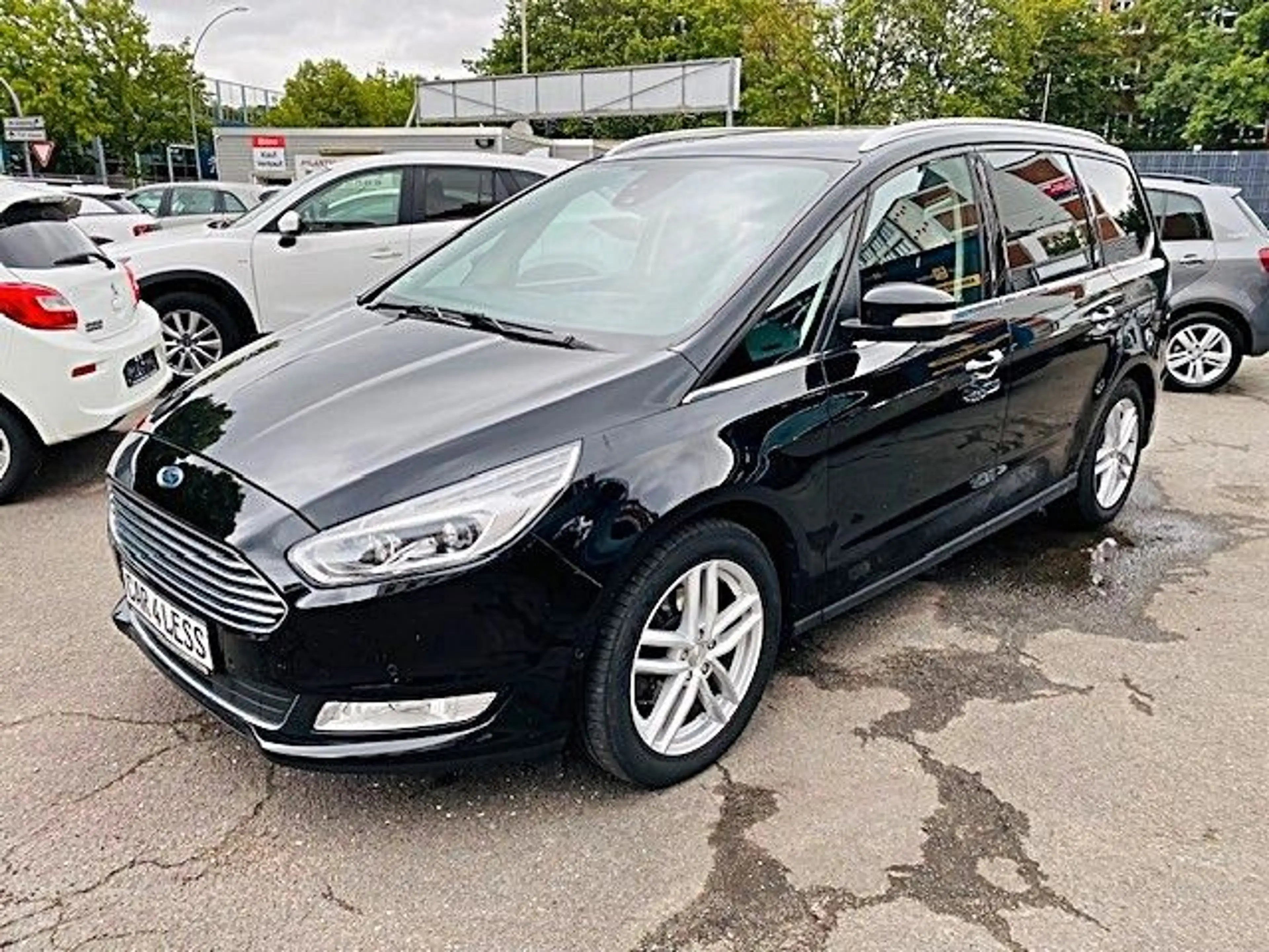 Ford Galaxy 2,0 EcoBlue 140kW Titanium Auto — photo 32