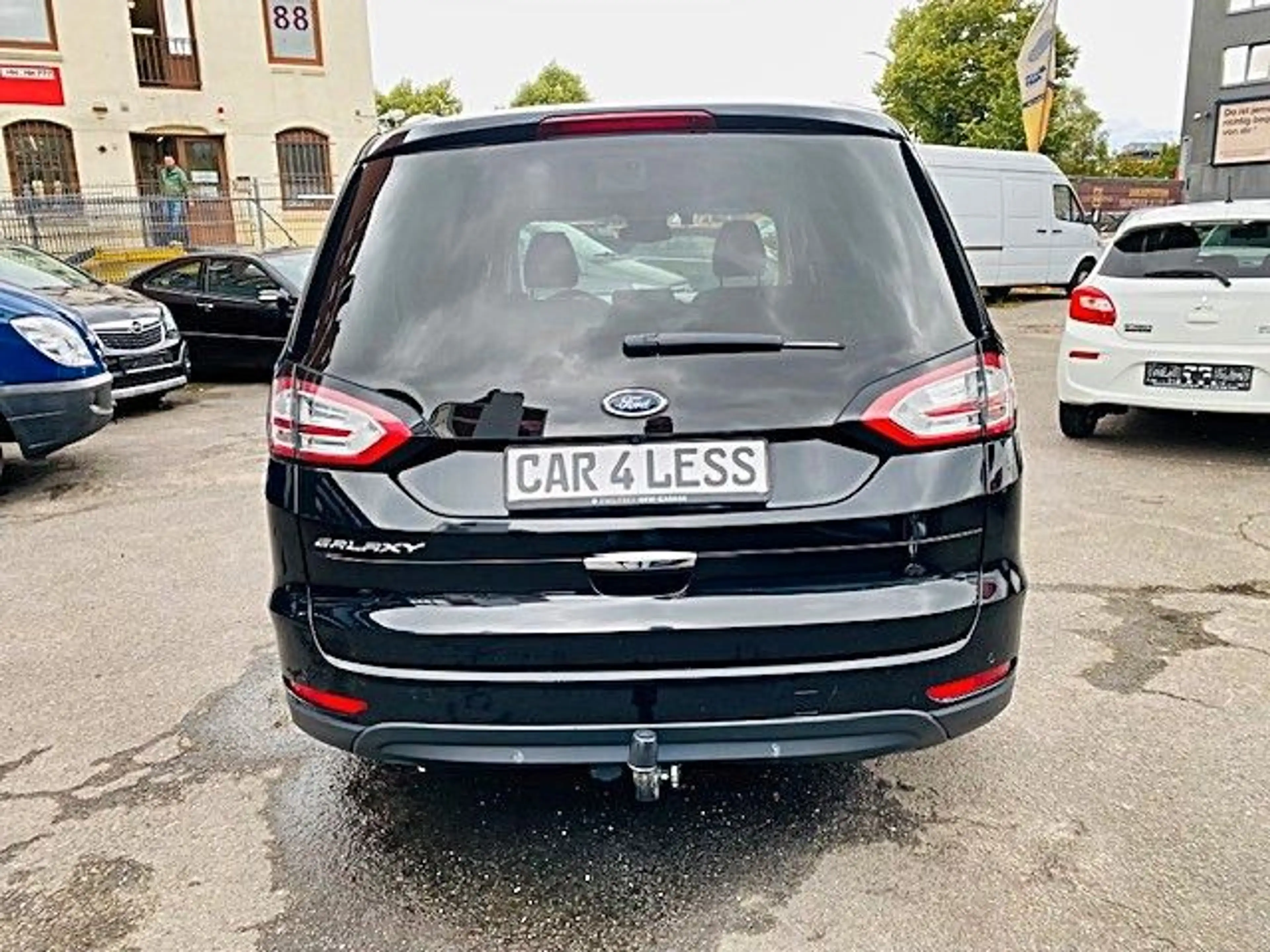 Ford Galaxy 2,0 EcoBlue 140kW Titanium Auto — photo 4
