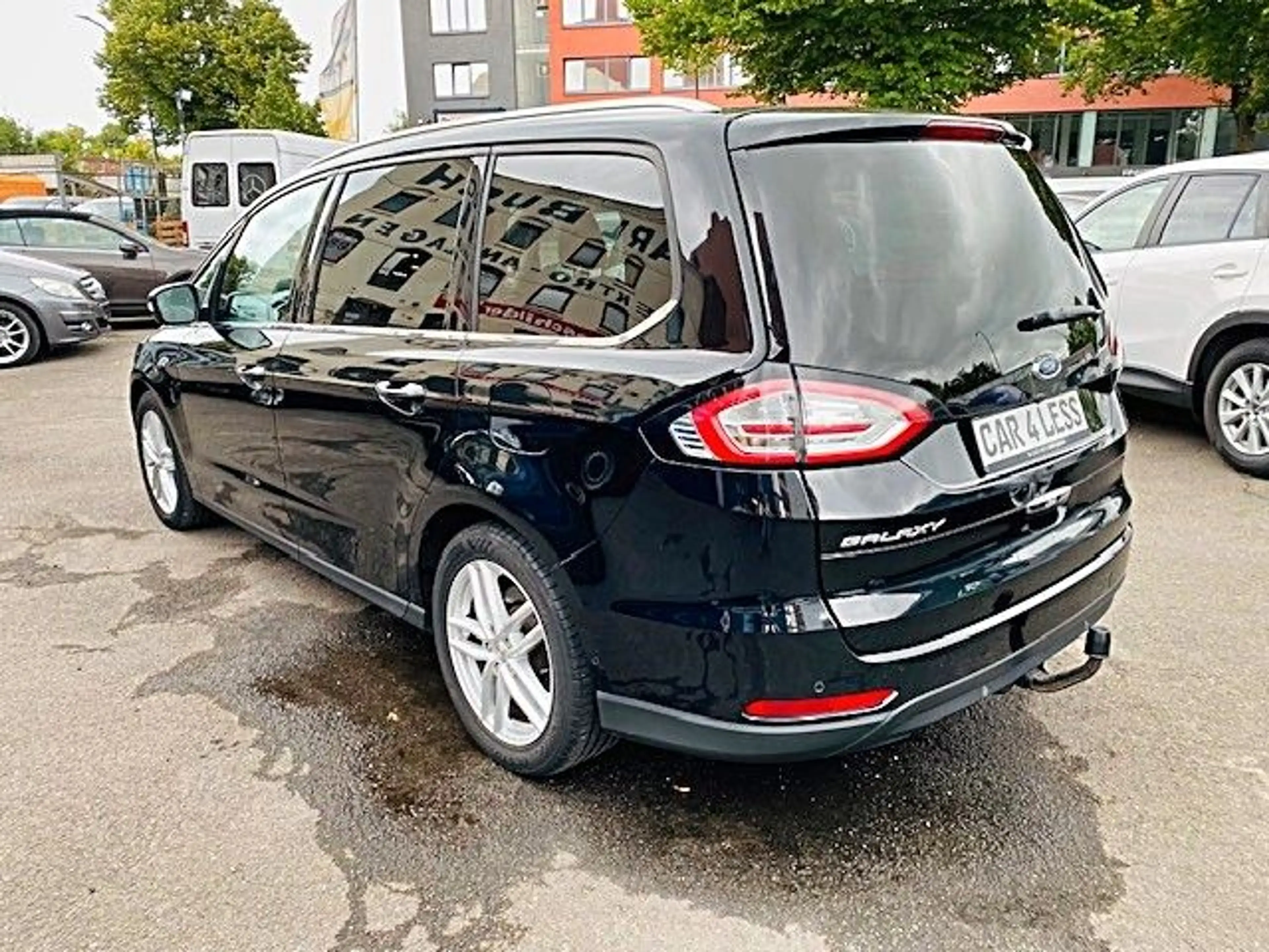 Ford Galaxy 2,0 EcoBlue 140kW Titanium Auto — photo 5