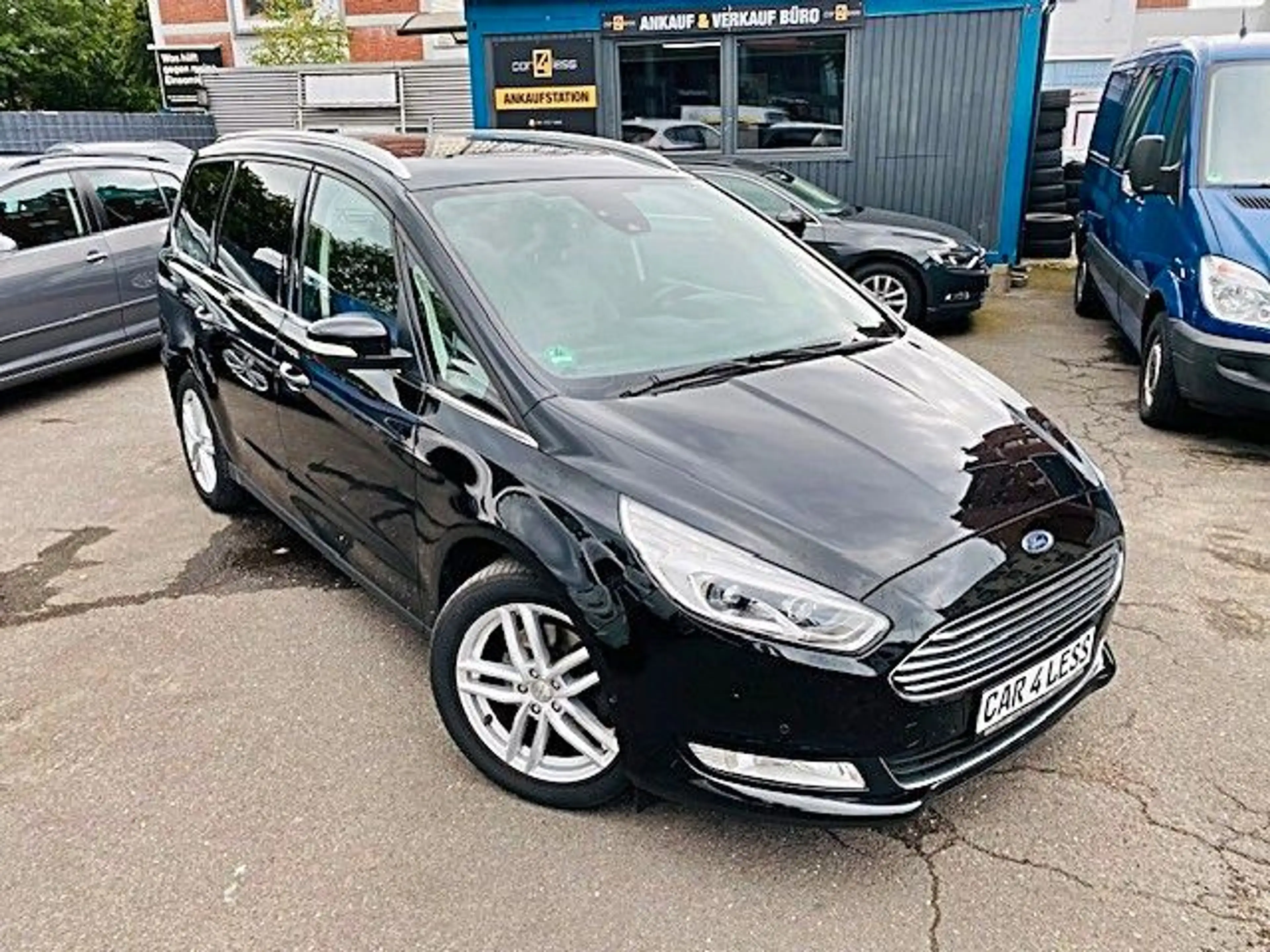 Ford Galaxy 2,0 EcoBlue 140kW Titanium Auto — photo 24