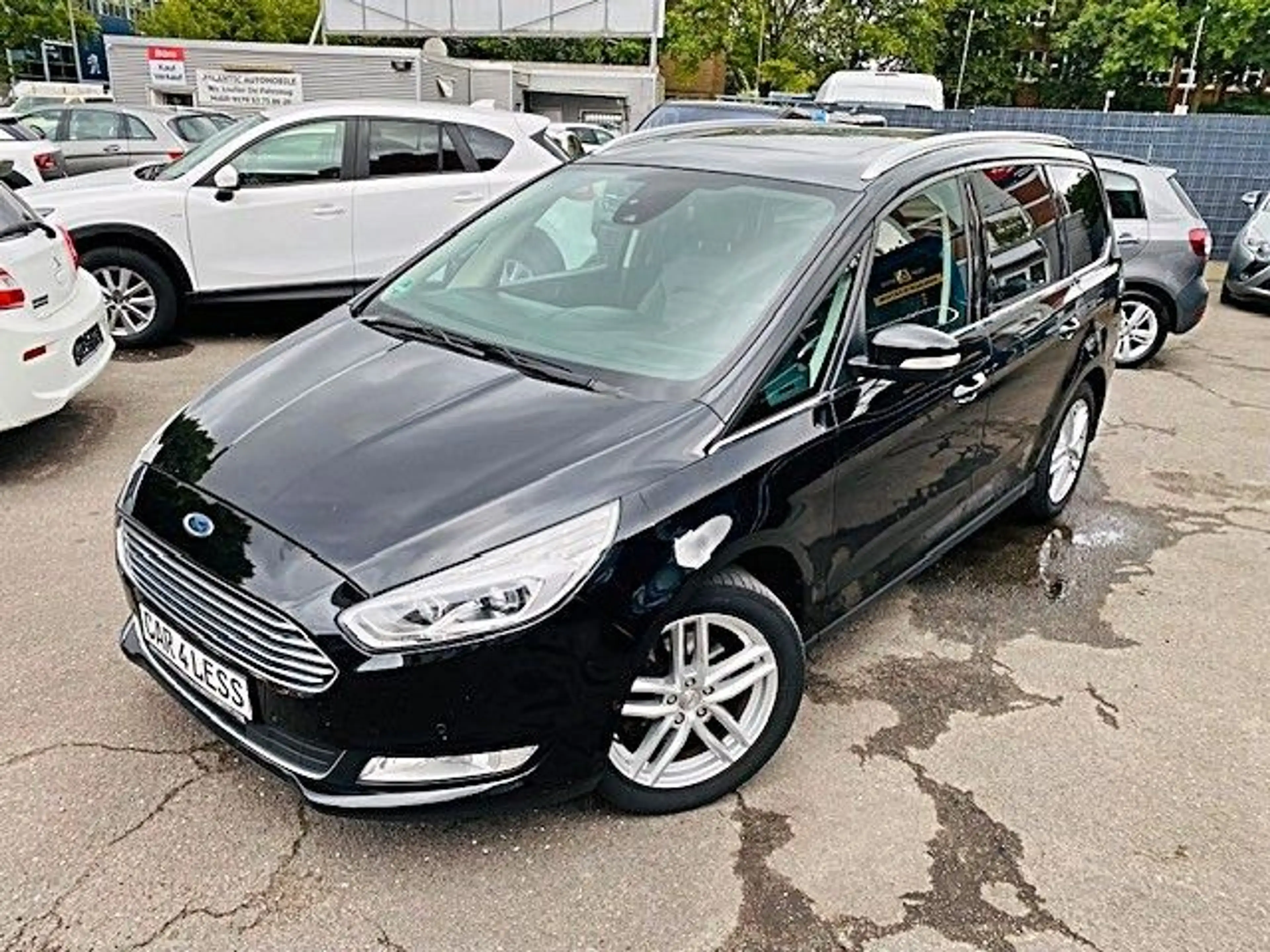 Ford Galaxy 2,0 EcoBlue 140kW Titanium Auto — photo 25