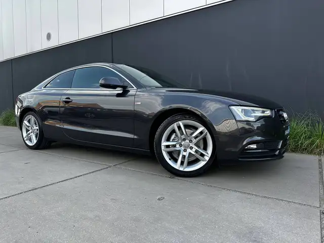 Audi A5 main image