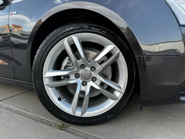 Audi A5 view 8