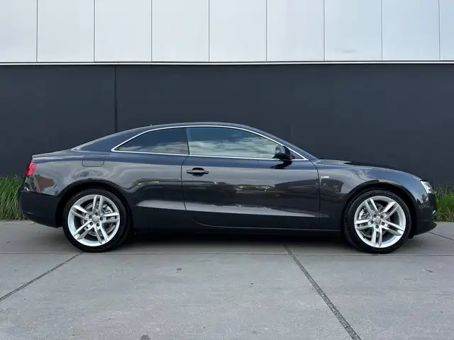 Audi A5 view 2