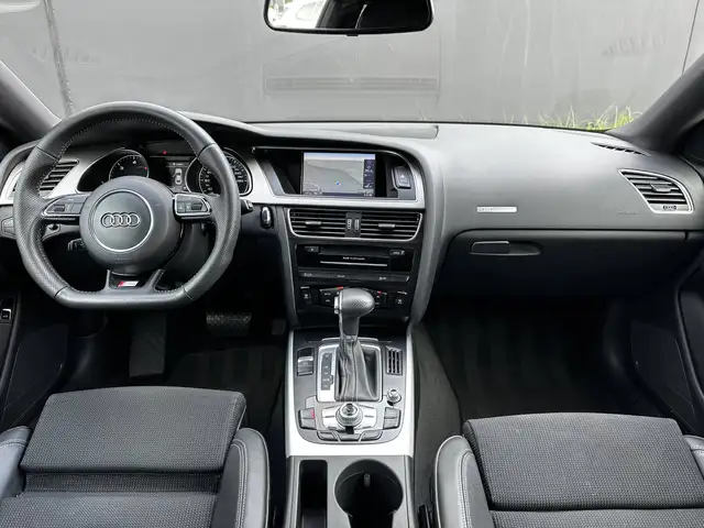 Audi A5 view 12