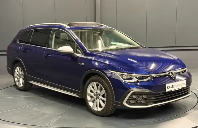 Volkswagen Golf view 10