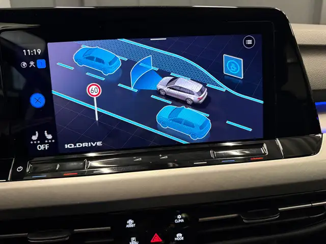 Volkswagen Golf view 23