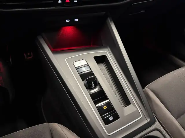 Volkswagen Golf view 26