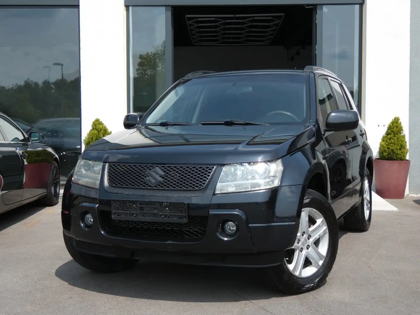 Suzuki Grand Vitara 1.9 DDIS*Klima*Ahk**4x4* Schwarz - 1