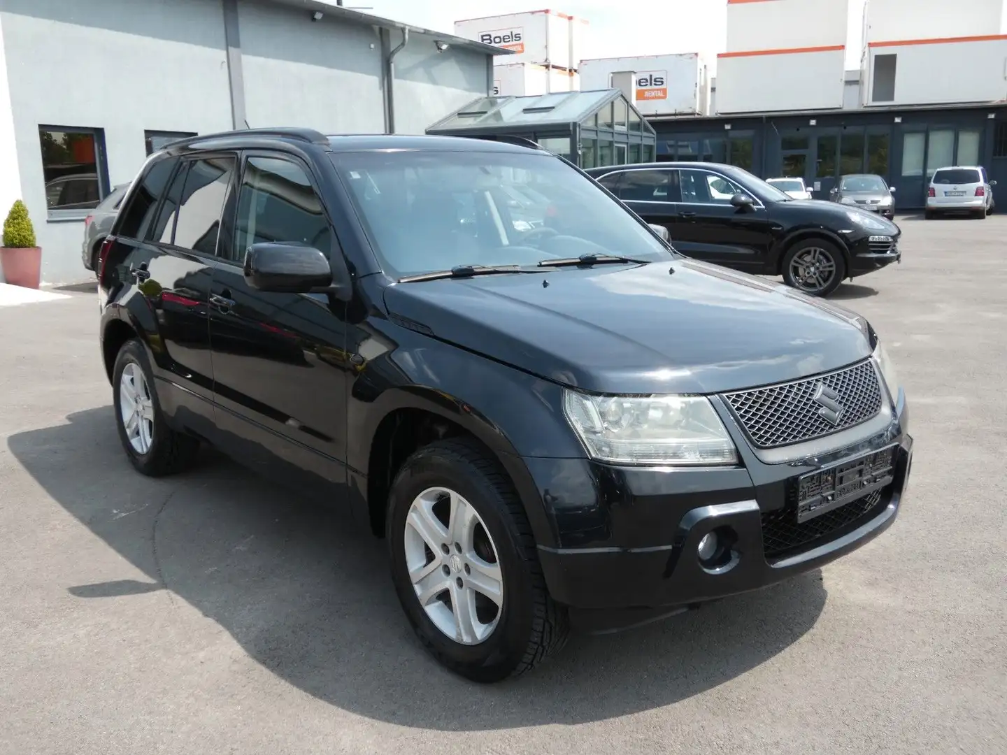 Suzuki Grand Vitara 1.9 DDIS*Klima*Ahk**4x4* Schwarz - 2