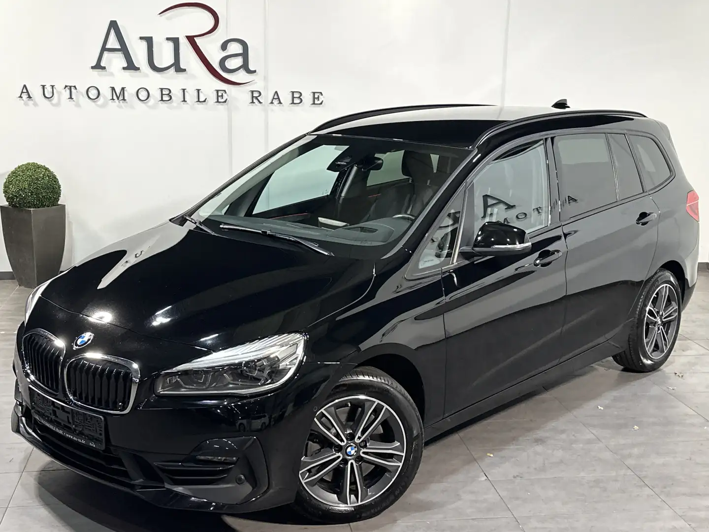 BMW 220 Sport-Line NAV+LED+AHK+HIFI+1HD Schwarz - 2