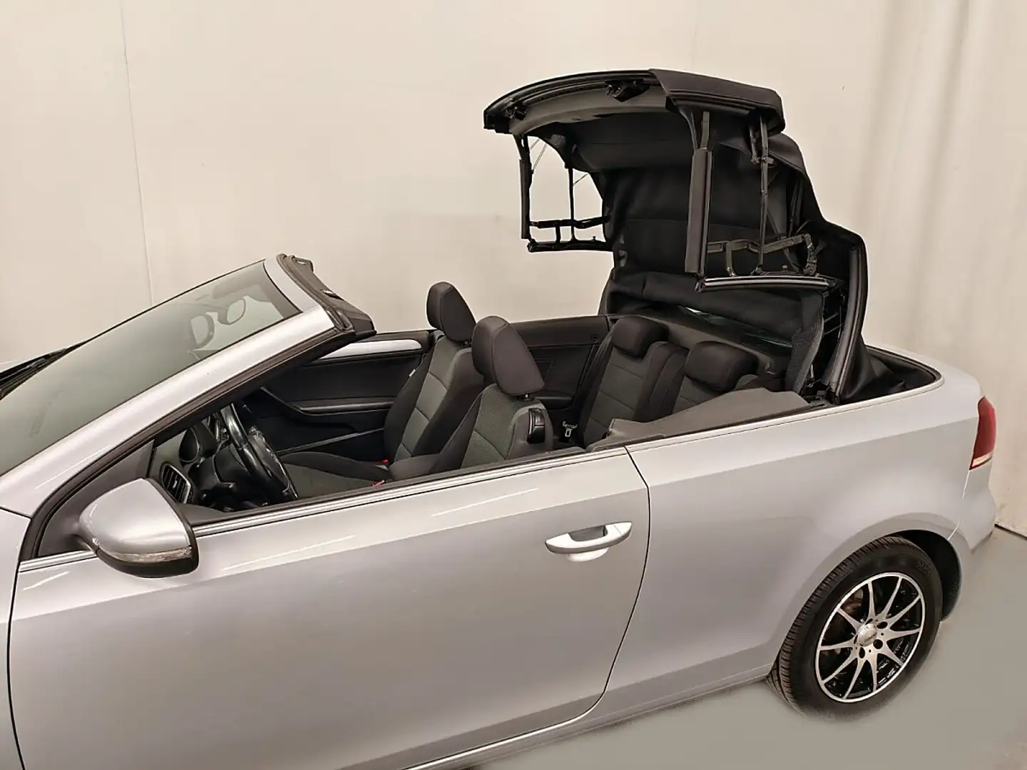 Volkswagen Golf Cabriolet Golf Cabrio 1,2 TSI, TOP gepflegt Silber - 2