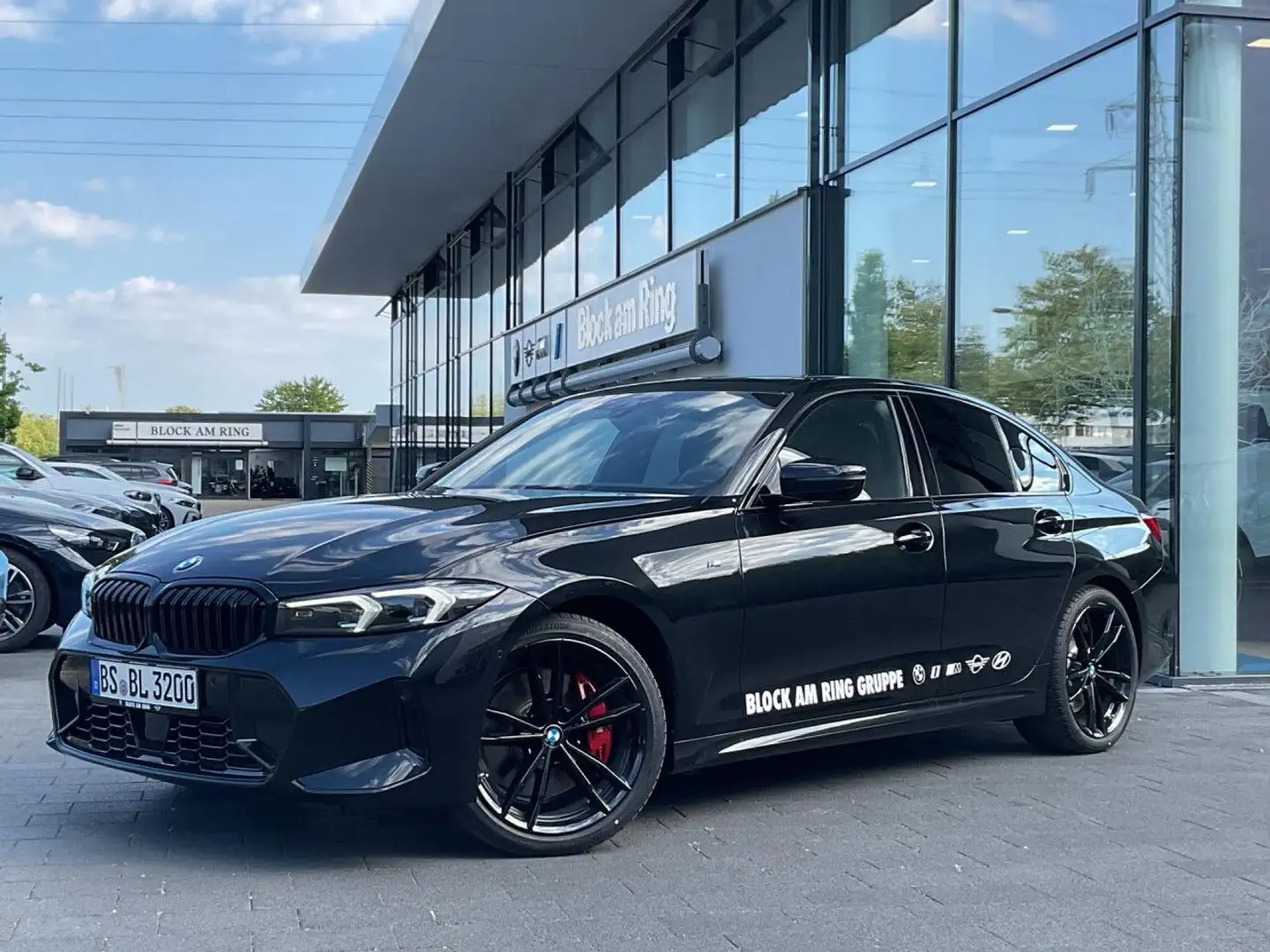 BMW 320 d xDrive M Sport LivePro Sportpaket Bluetooth Noir - 1