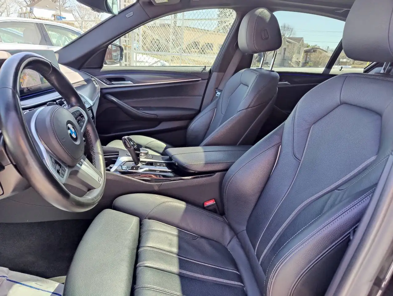 BMW 5 Series снимка BMW 5 Series