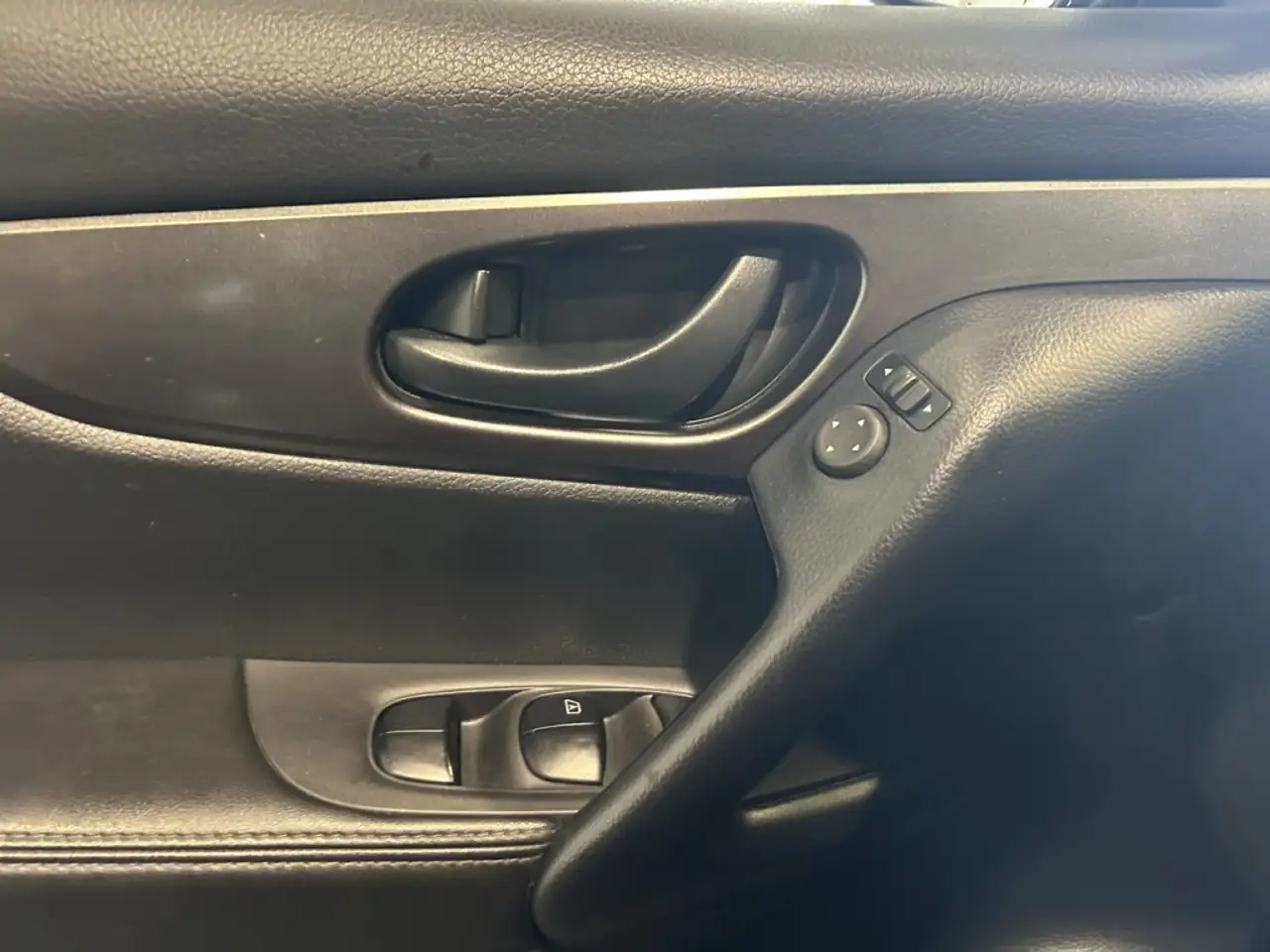 Nissan Qashqai снимка Nissan Qashqai