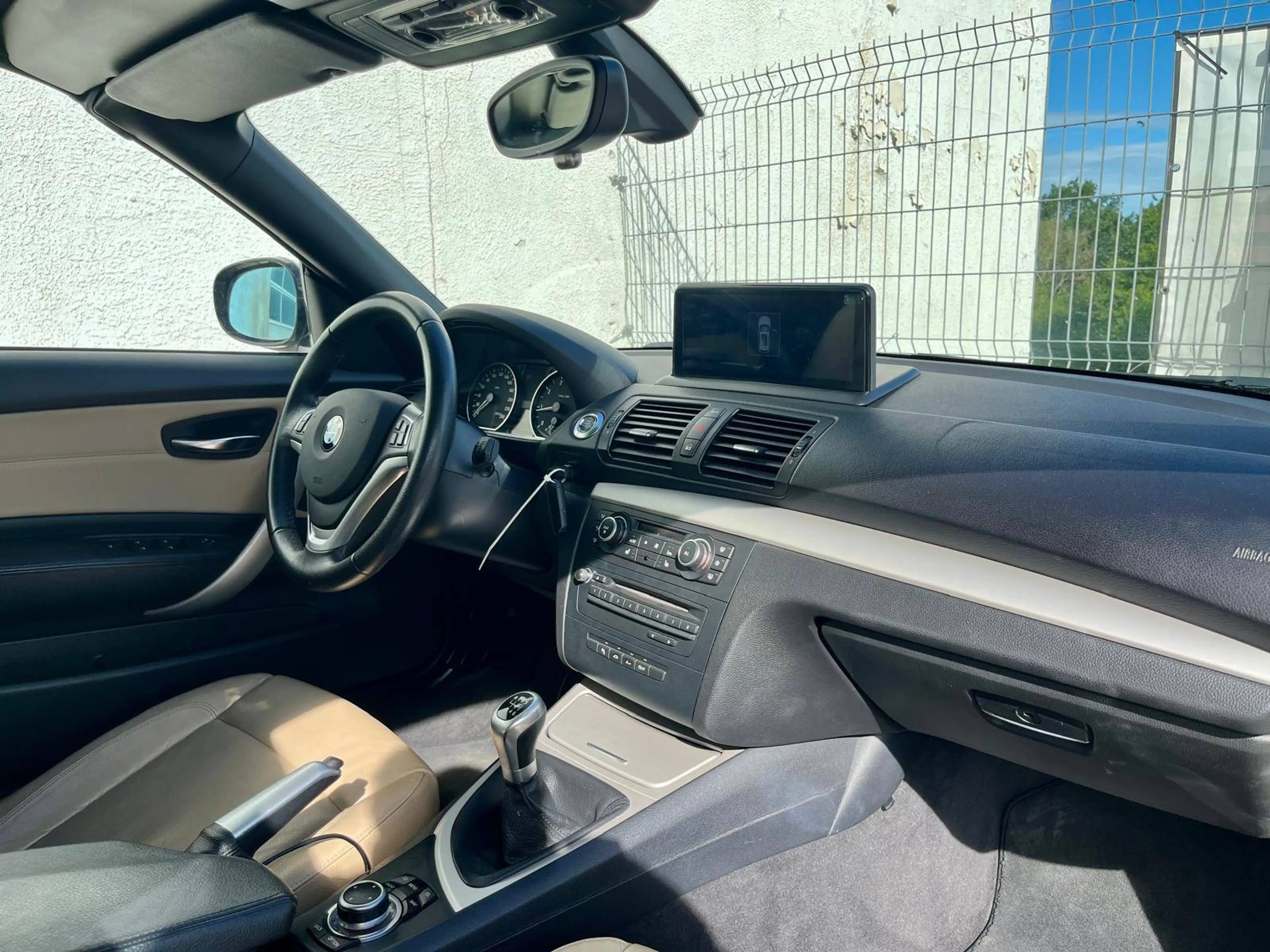 BMW 118 118i CABRIO/CUIR/LED/CARPLAY/CLIM/CAMERA/SIEGES-CH — photo 7