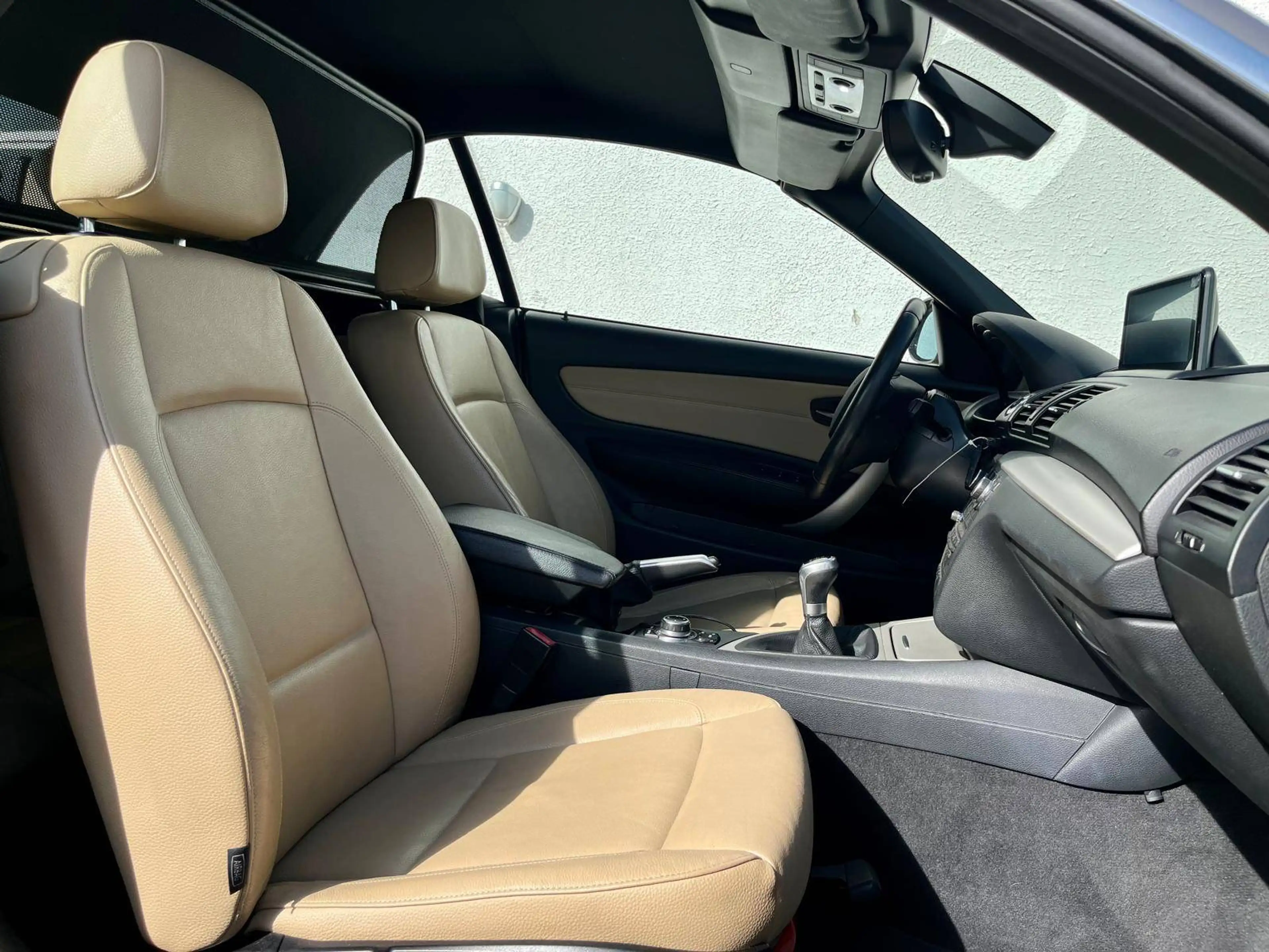 BMW 118 118i CABRIO/CUIR/LED/CARPLAY/CLIM/CAMERA/SIEGES-CH — photo 9