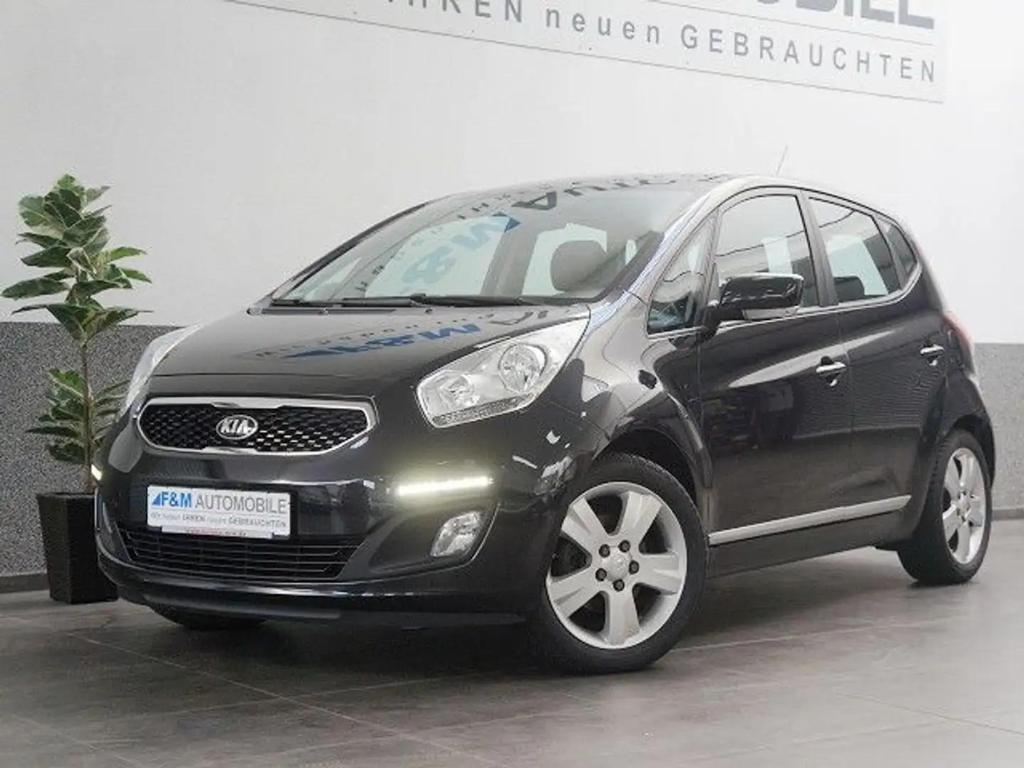 Kia Venga 1.4 CVVT Spirit Panorama PDC Sitzhz 2.Hand Schwarz - 2