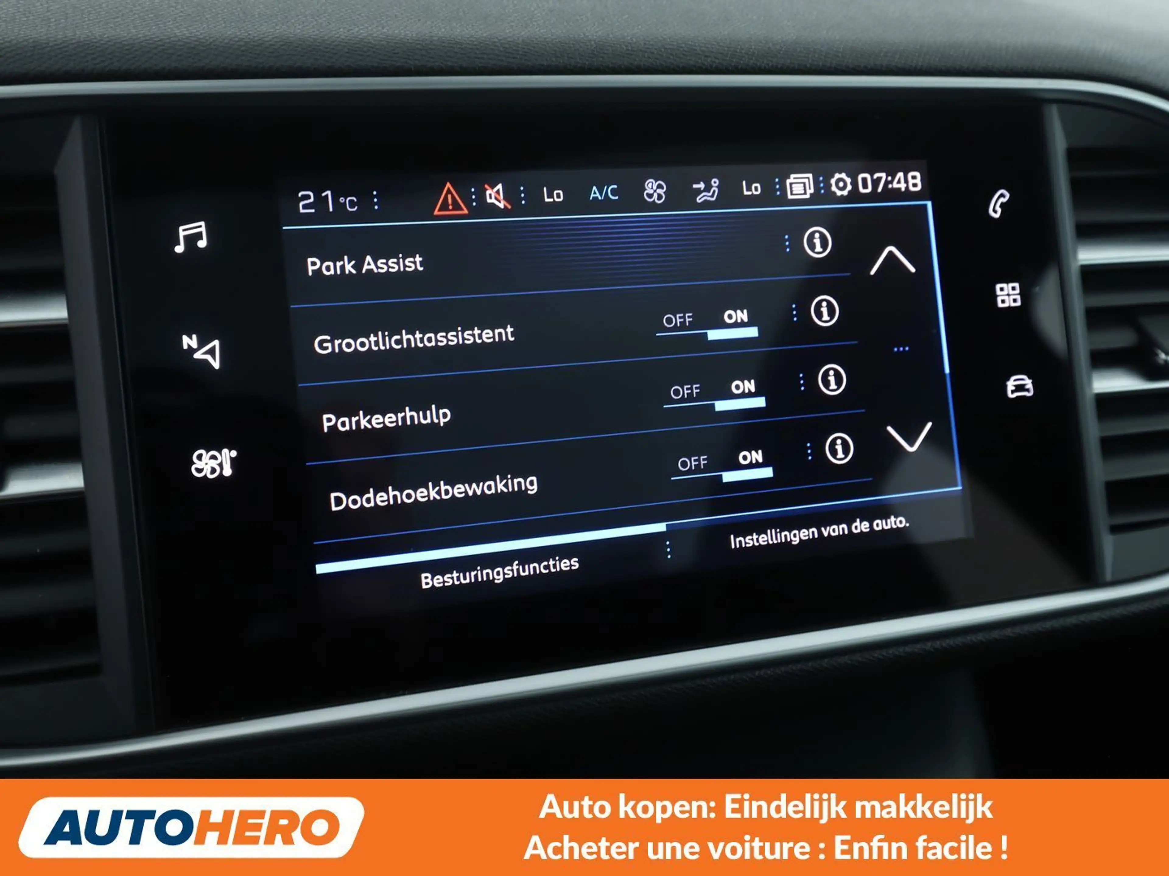 Peugeot 308 1.5 Blue-HDi GT Pack — photo 10