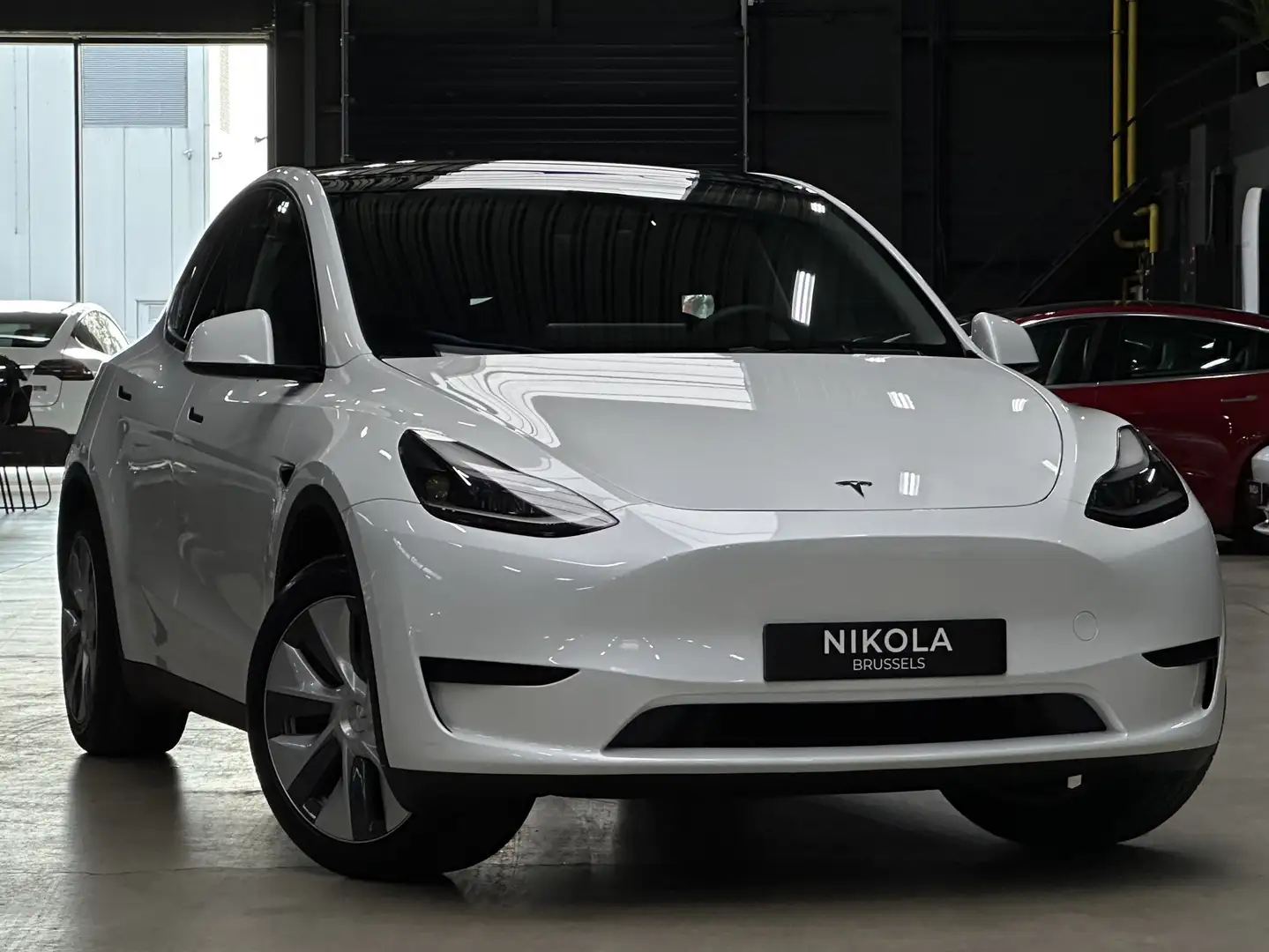 Tesla Model Y REAR WHEEL DRIVE - LOW MILEAGE - AP ACTIVE Blanc - 1