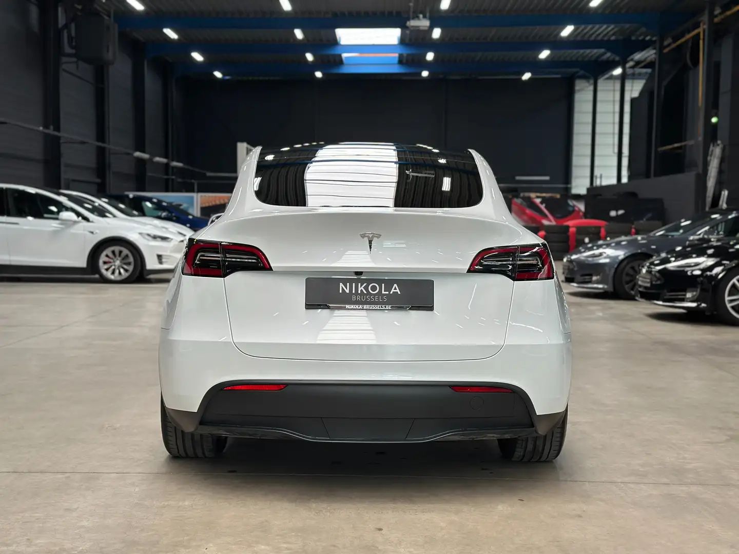 Tesla Model Y REAR WHEEL DRIVE - LOW MILEAGE - AP ACTIVE Blanc - 2