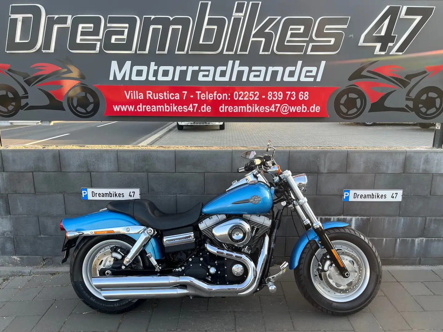 Harley-Davidson Dyna Fat Bob **1.HAND**NEUZUSTAND**NUR 3300KM** Blu/Azzurro - 1