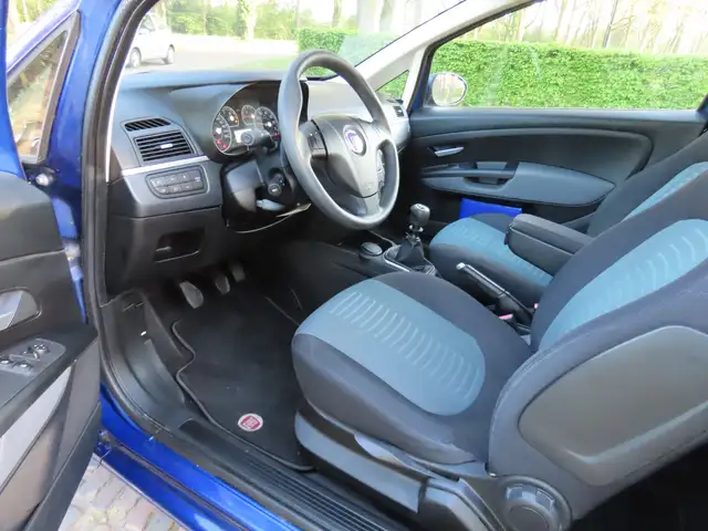 Fiat Grande Punto view 8
