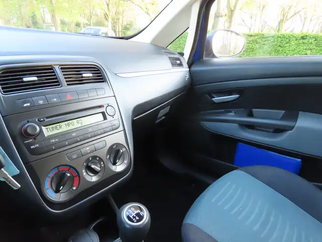 Fiat Grande Punto view 15