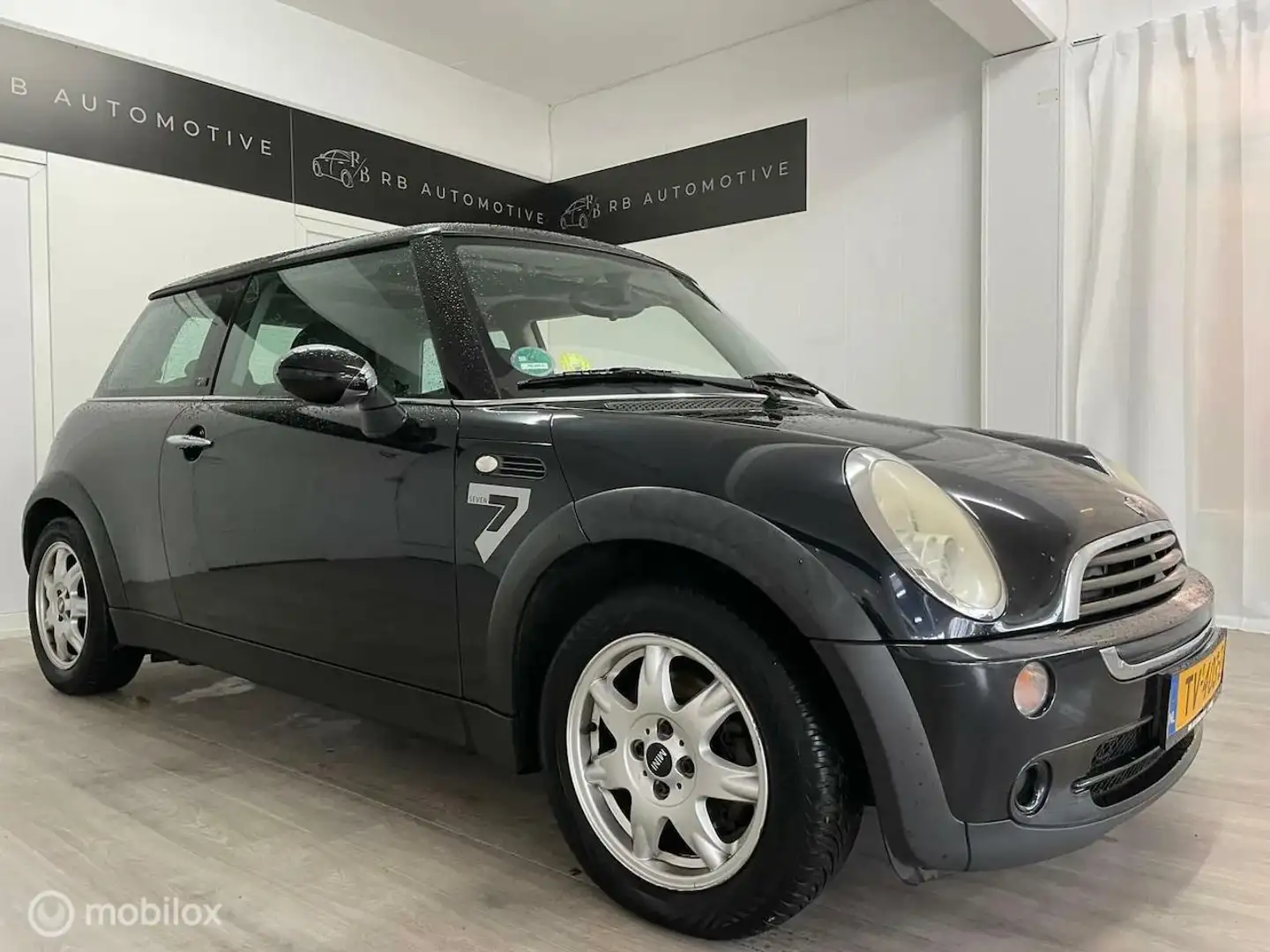 MINI One 1.6 D Anniversary Zwart - 2