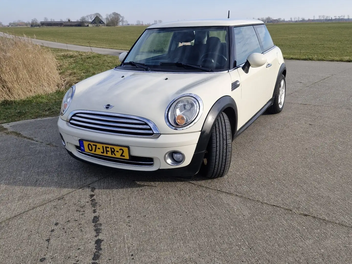 MINI Cooper 1.6 Pepper Beige - 1