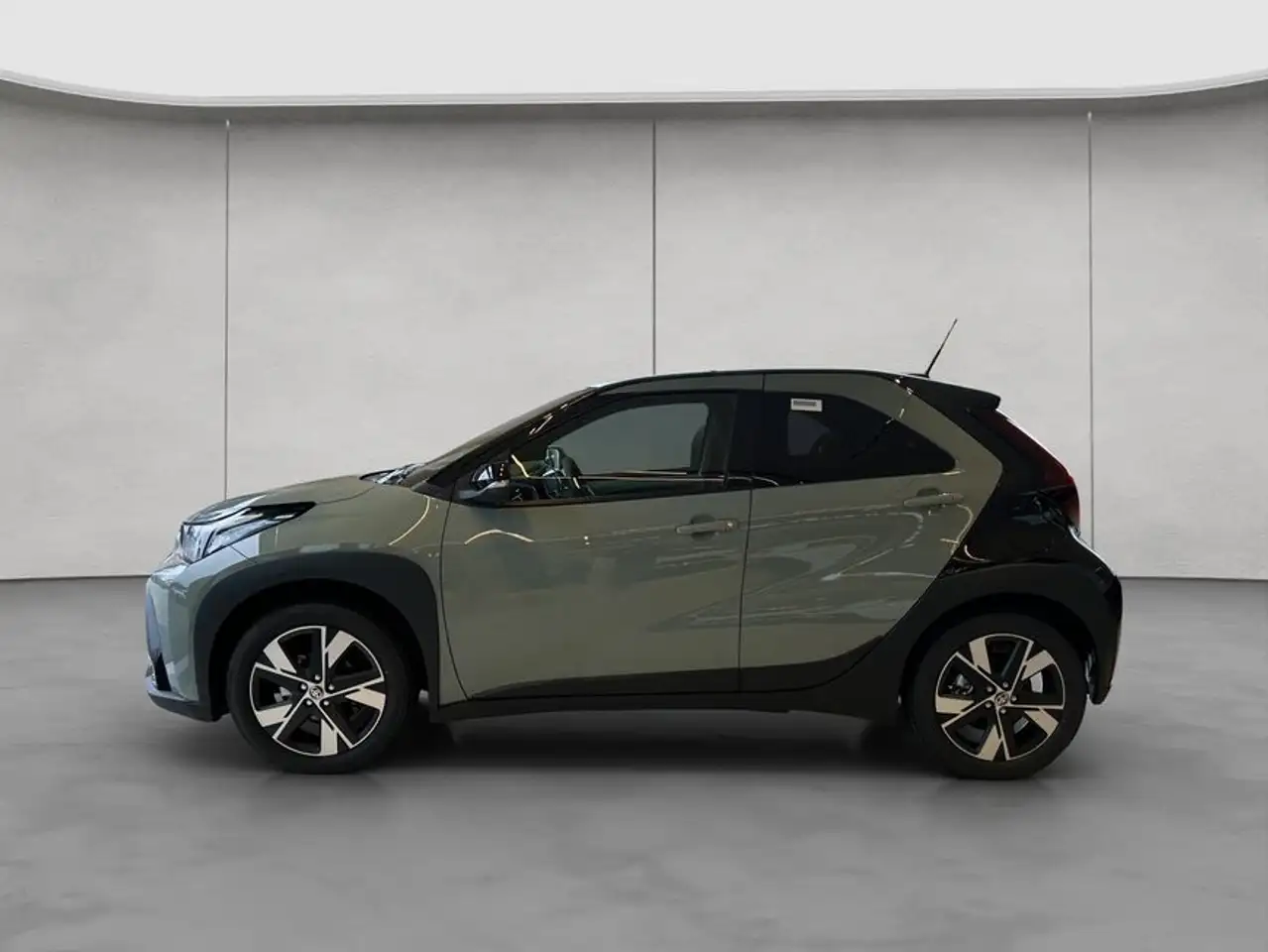 Toyota Aygo X X 1,5 Hybrid Teamplayer *Sitzheizung* 2