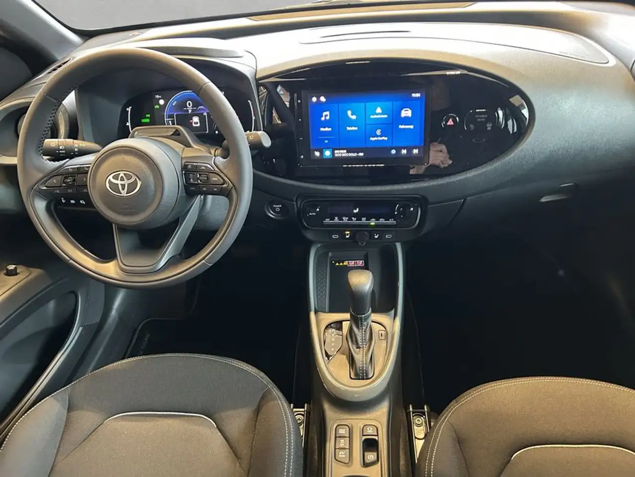 Toyota Aygo X X 1,5 Hybrid Teamplayer *Sitzheizung* 13
