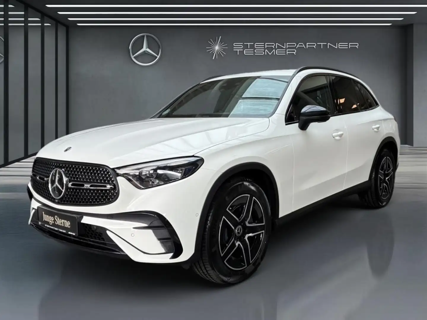 Mercedes-Benz GLC 300 d 4M AMG. DISTRO, AHK, NIGHT, 360 KAMERA Weiß - 1