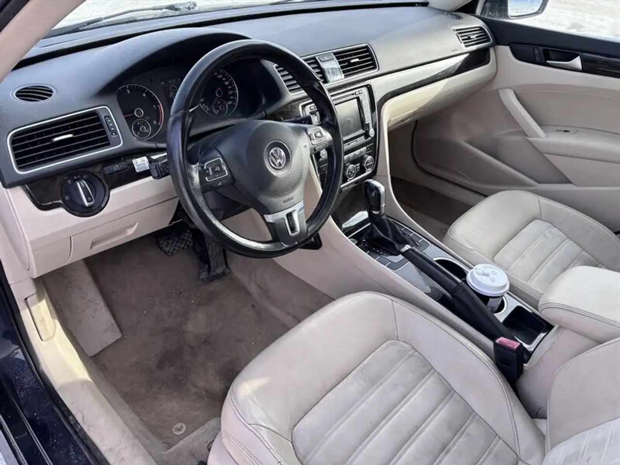 Volkswagen Passat снимка Volkswagen Passat
