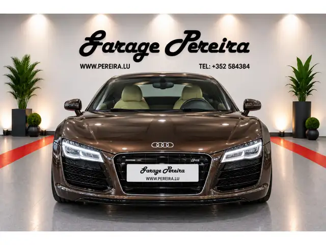Audi R8 view 5
