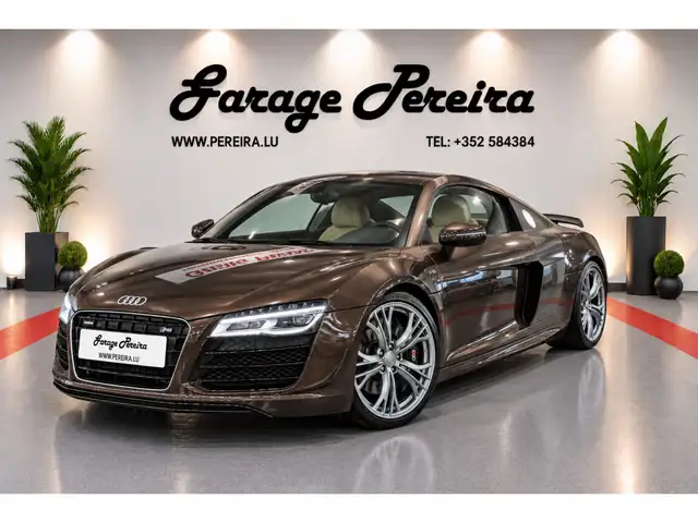 Audi R8 view 2