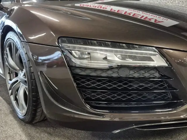 Audi R8 view 14