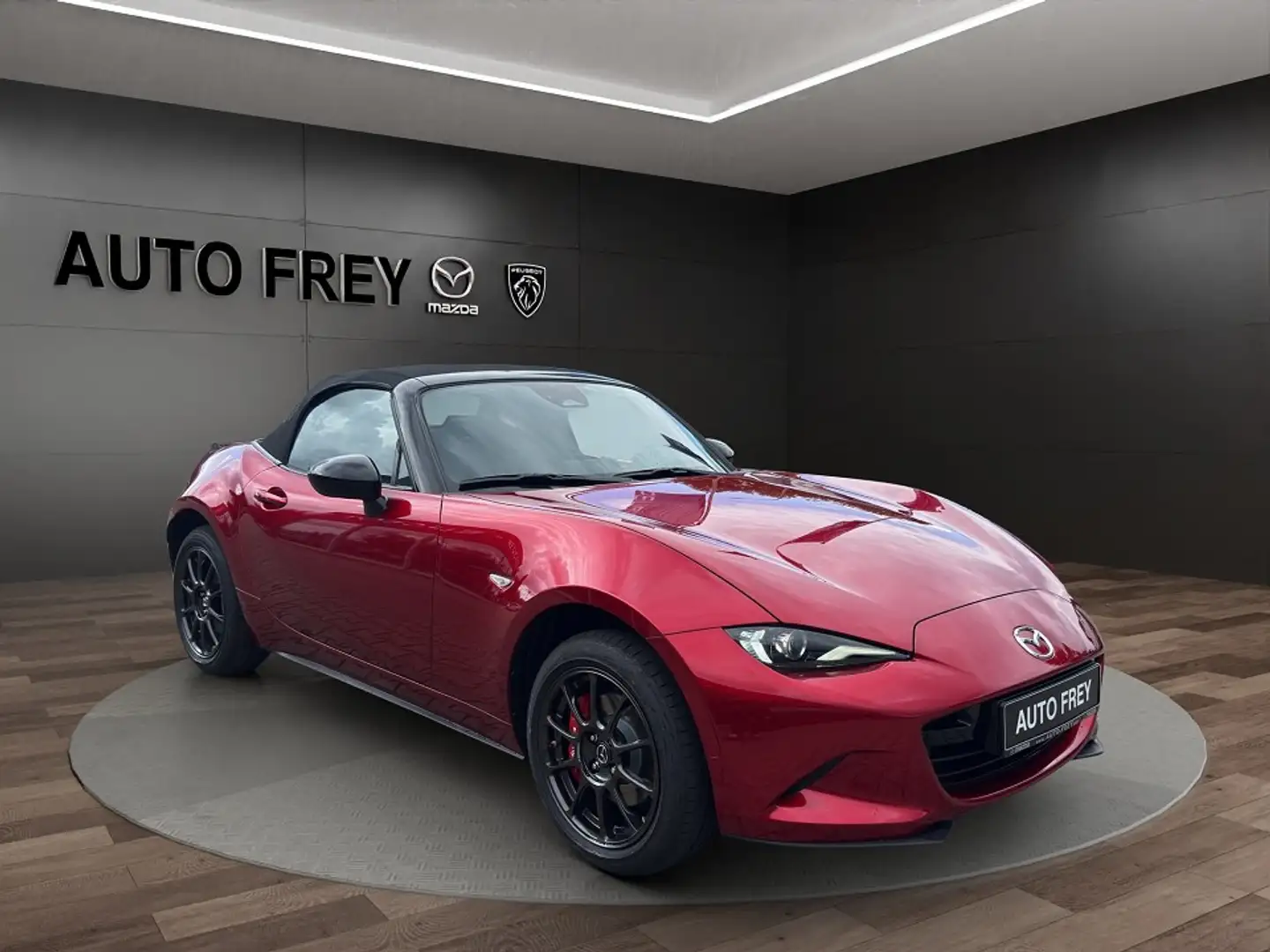 Mazda MX-5 1.5L SKYACTIV-G (132 hp) Rot - 1