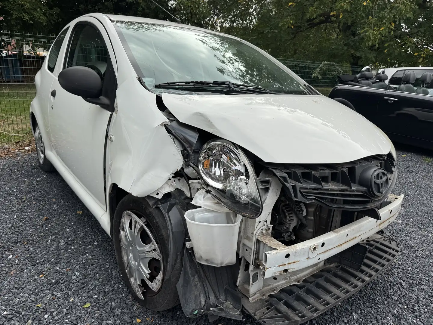 Toyota Aygo Aygo 1.0i accidentée!!! Wit - 2