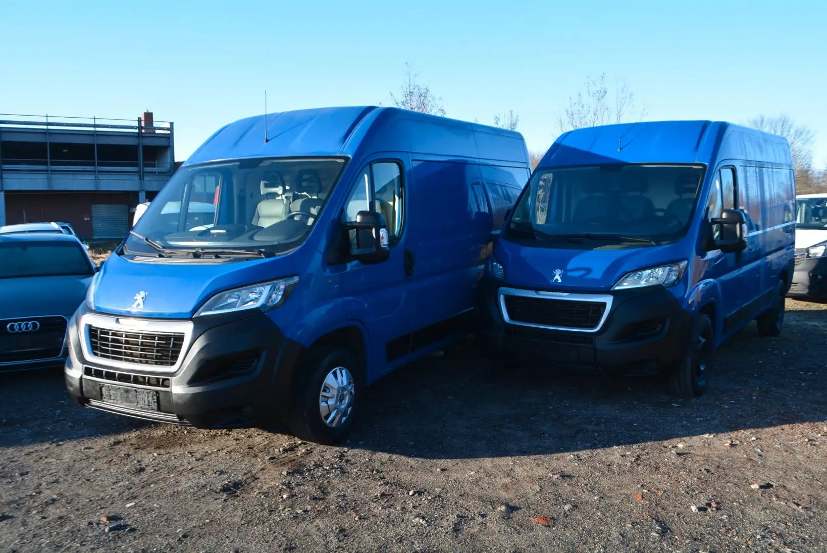 Peugeot Boxer Kasten Hochraum 435 L2H2 Premium BlueHDi 1 Blau - 1