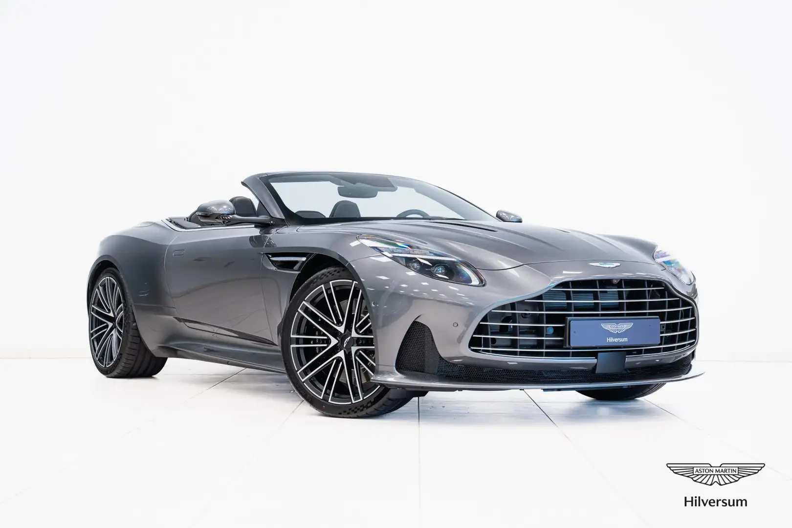 Aston Martin DB12 Volante NEW 2025 Grijs - 1