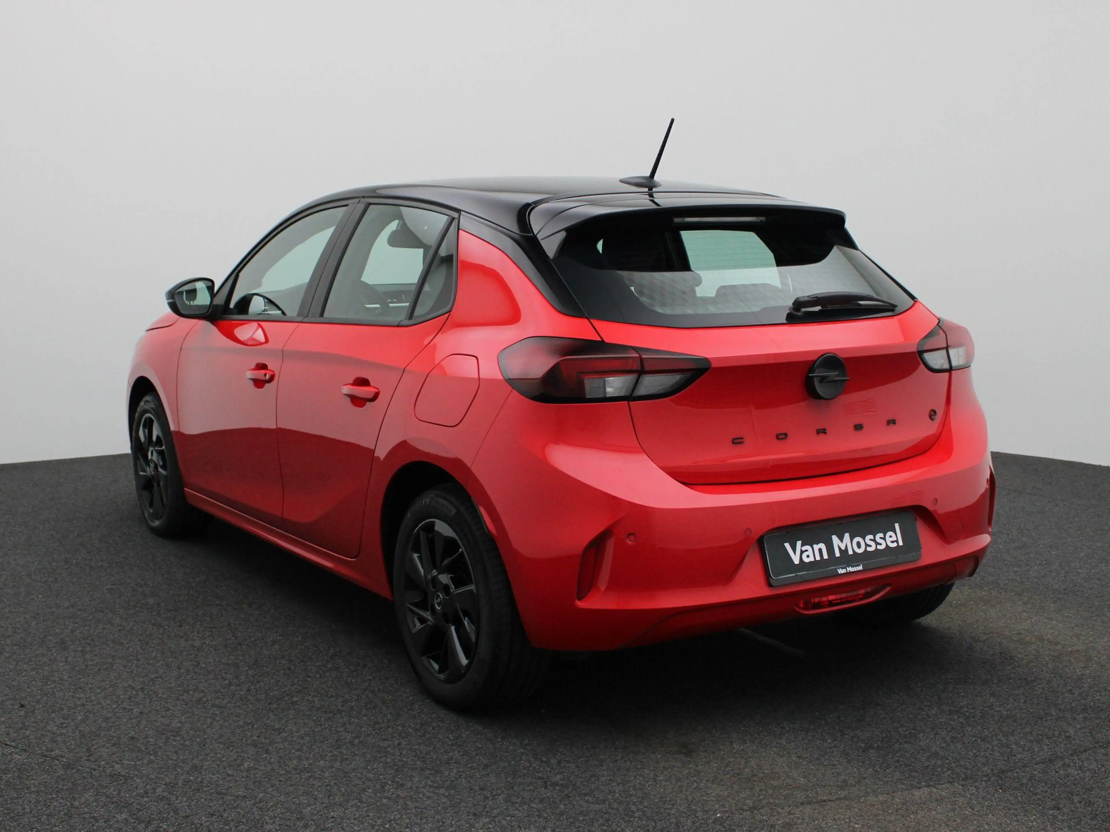 Opel Corsa-e Corsa-e Auto e-GS Line — photo 2
