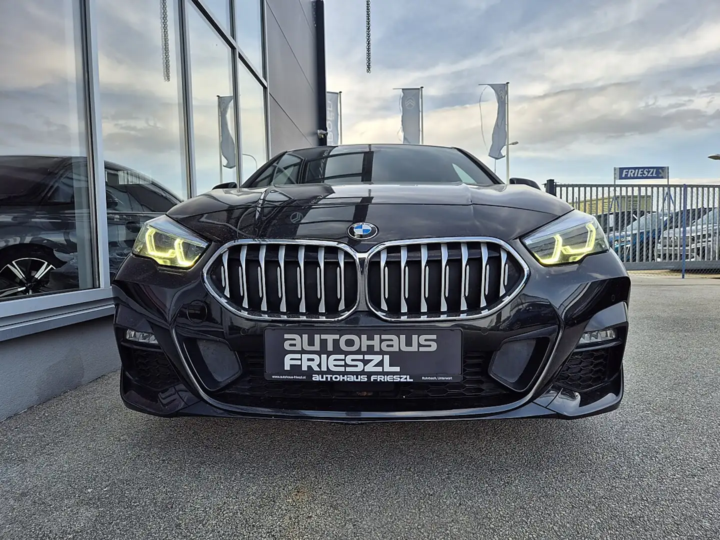 BMW 220 d Gran Coupe Aut. M-Paket Advantage, AHK Schwarz - 2