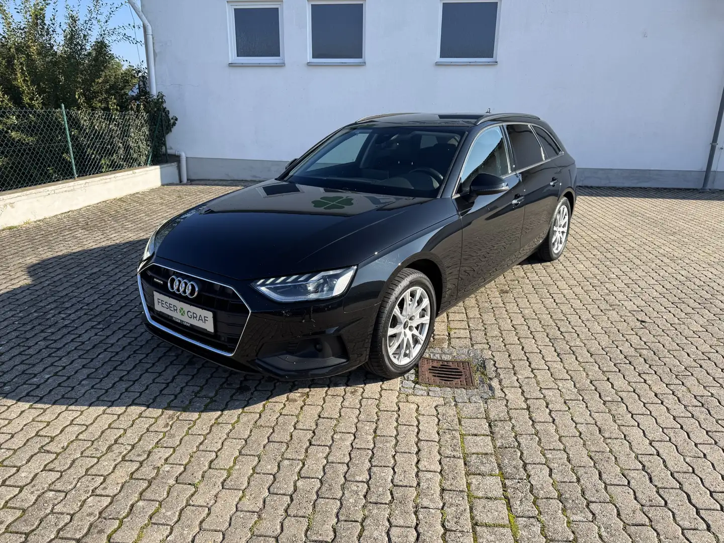 Audi A4 Av. 40 TDI qu. S-tr. ACC MATRIX STDHZ Zwart - 2