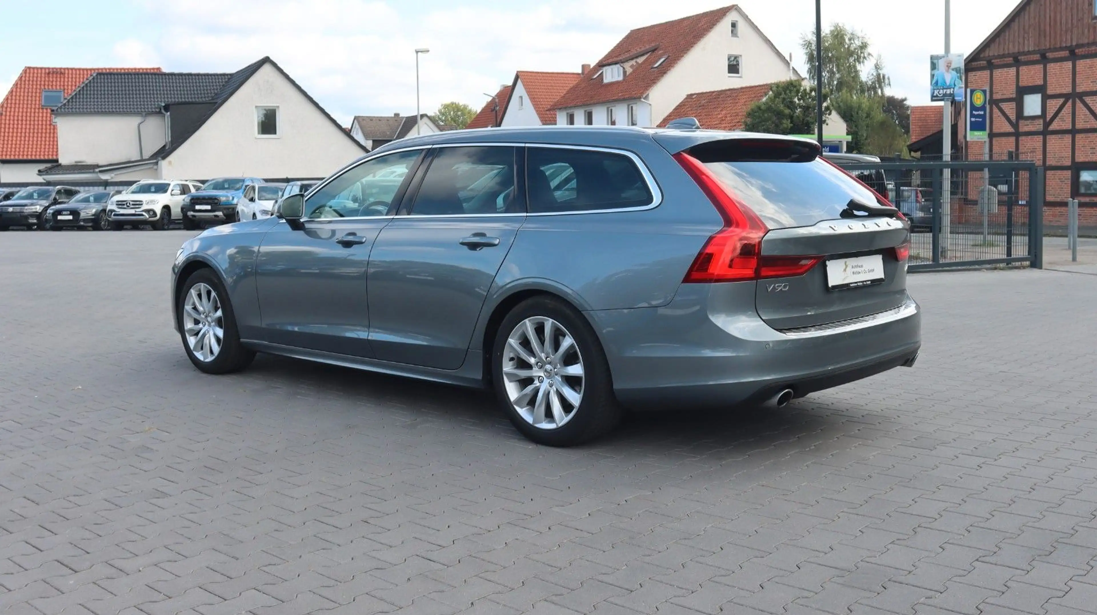 Volvo V90 Momentum CarPlay LED Memory AHK R.Cam SENSUS — photo 4