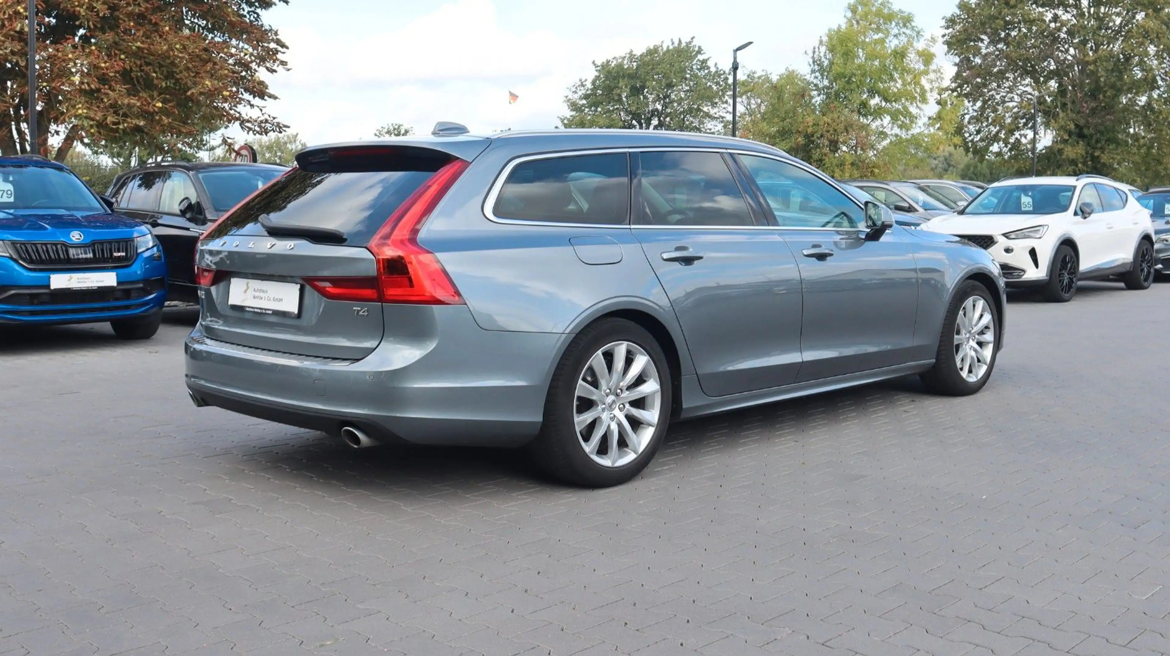 Volvo V90 Momentum CarPlay LED Memory AHK R.Cam SENSUS — photo 6