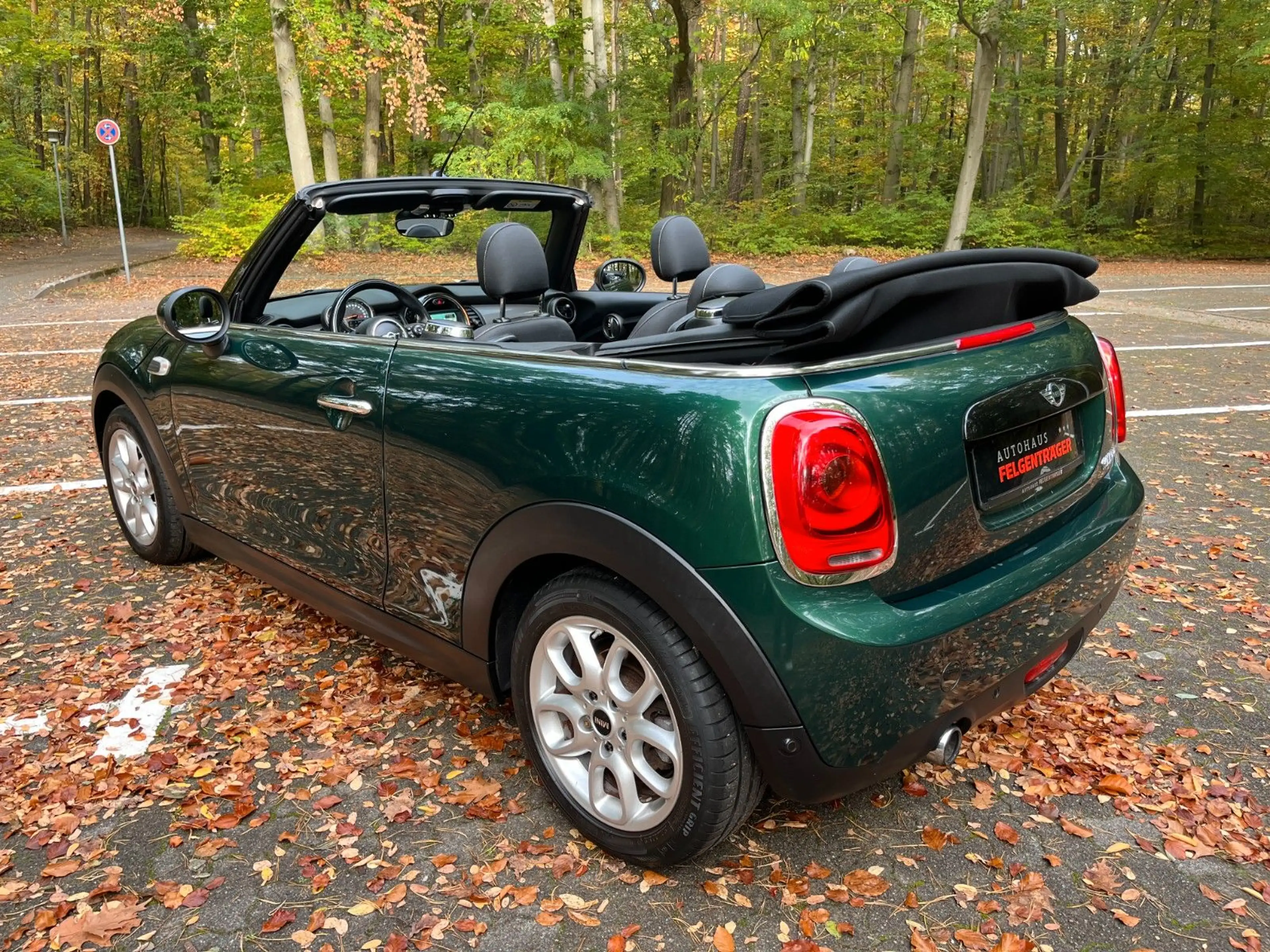 MINI Cooper Cabrio — photo 10