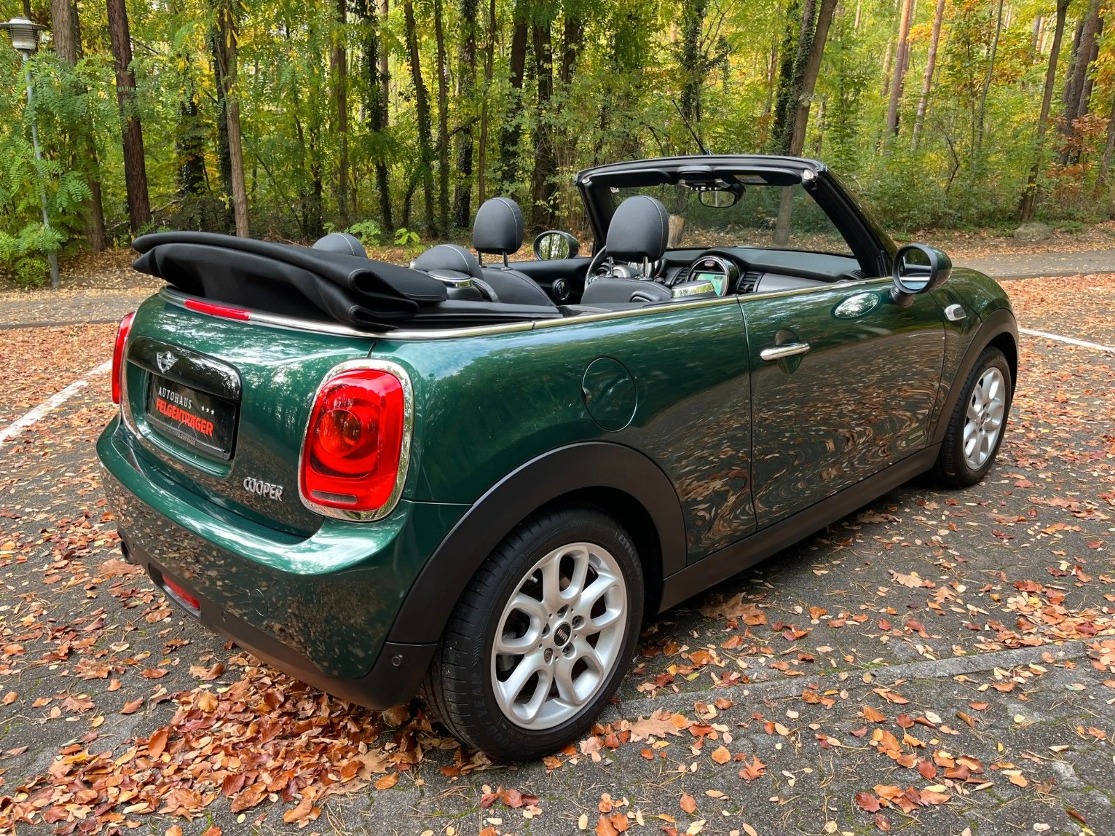 MINI Cooper Cabrio — photo 11