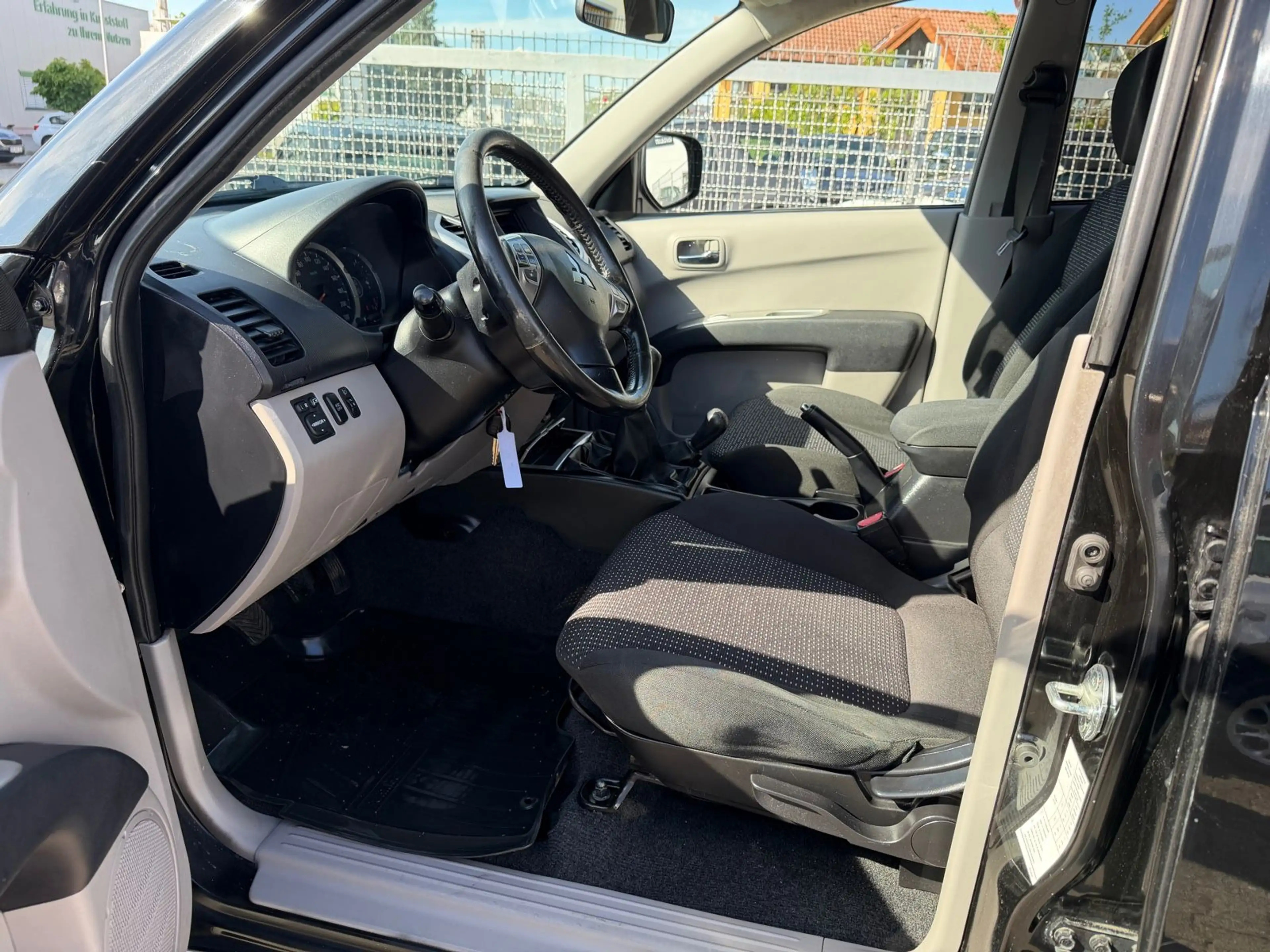 Mitsubishi L200 Intense Doppelkabine 4WD — photo 9